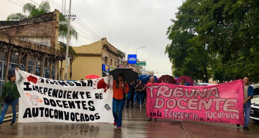 ASAMBLEA, MARCHA Y BOCINAZO DE LOS DOCENTES AUTOCONVOCADOS EN MONTEROS