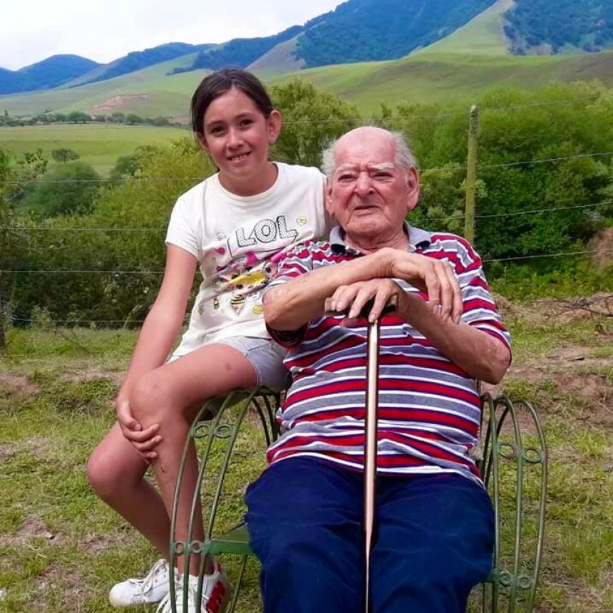 “PUPULO” CUMPLIÓ 86 AÑOS, EL ICONO DE LAS HAMBURGUESAS EN MONTEROS