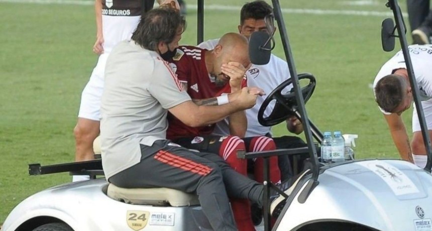 PINOLA SUFRIÓ LA FRACTURA DEL ANTEBRAZO DERECHO Y NO ESTARÁ EN LA FINAL ANTE RACING