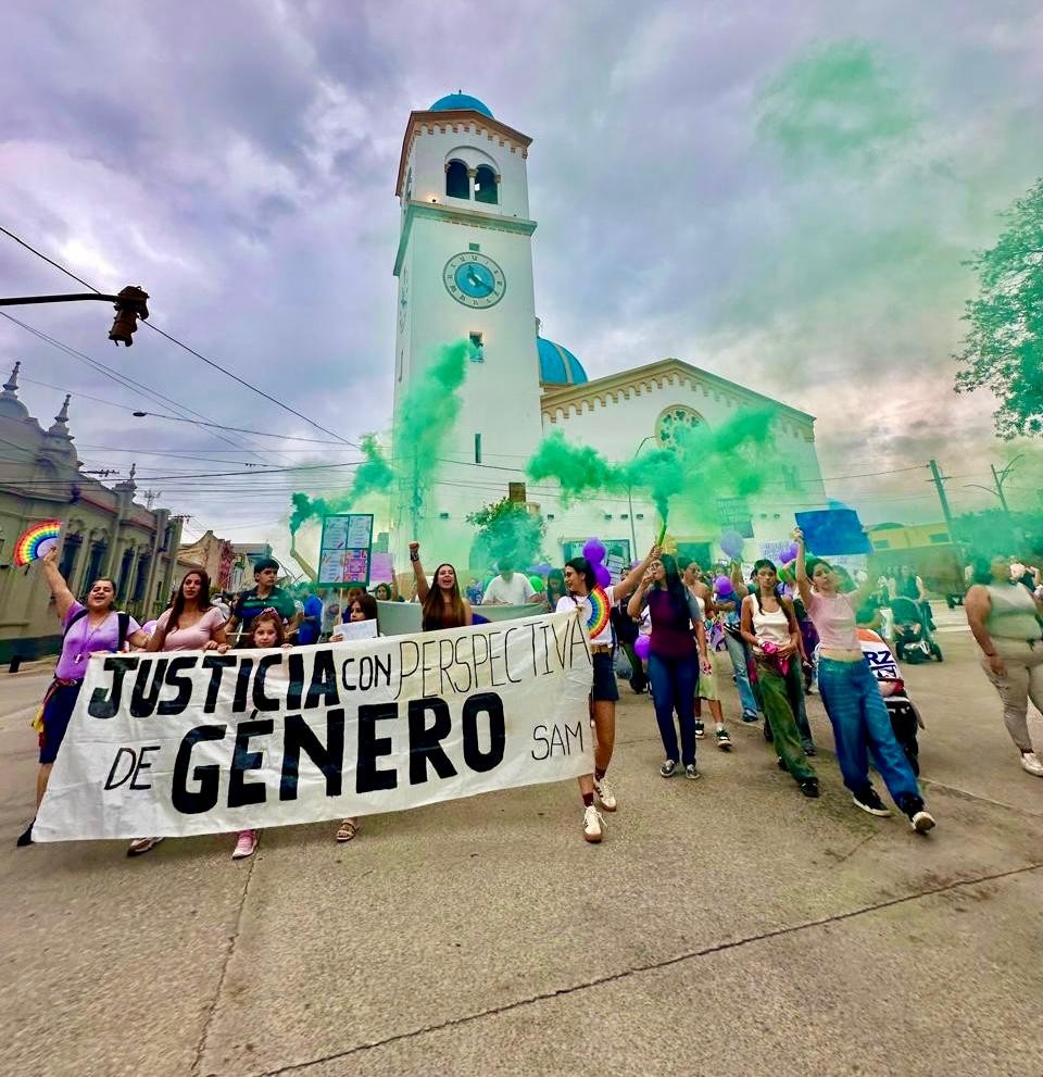 LAS MUJERES MARCHARON Y REVALIDARON EL RECLAMO DE IGUALDAD EN LAS CALLES