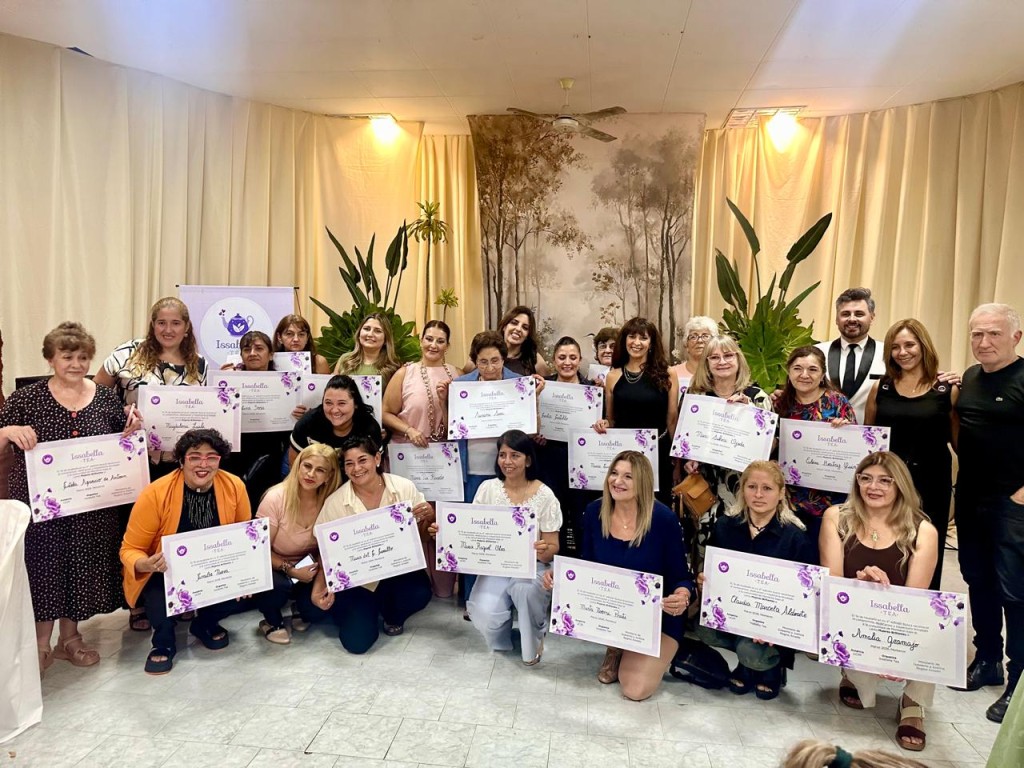 DESDE CONCEPCI&Oacute;N VINIERON A DISTINGUIR EL TRABAJO DE MUJERES DE MONTEROS