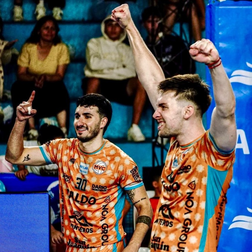 VICTORIA NARANJA DURANTE LA MADRUGADA ANTE RIVER