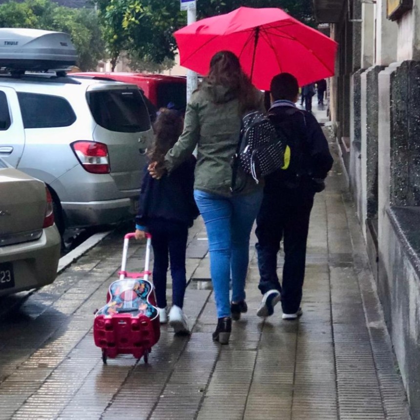 LA LLUVIA NO SE VA EN MONTEROS