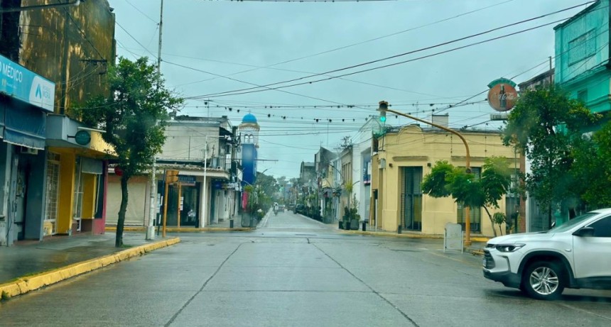 EN MONTEROS LA LLUVIA DA UN RESPIRO, PERO REGRESAN MA&Ntilde;ANA