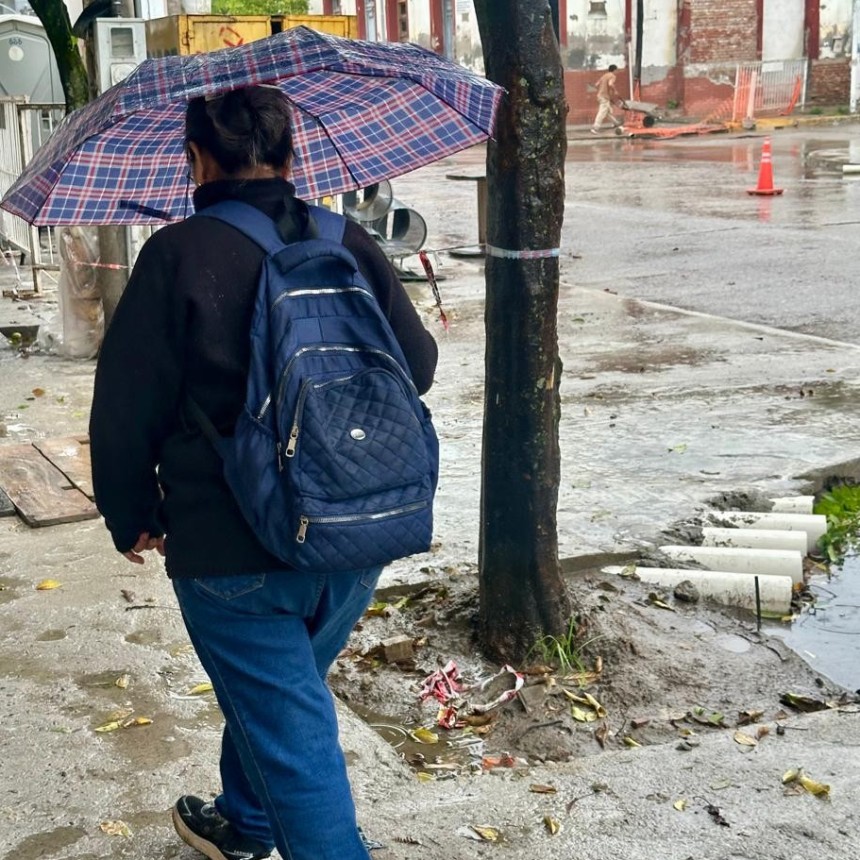 NO GUARDE EL PARAGUAS. NUBLADO Y LLUVIAS EN MONTEROS