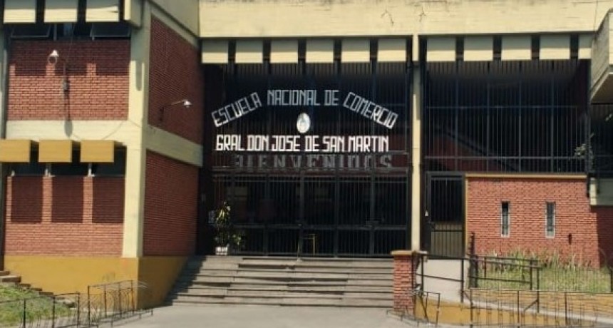 LA ESCUELA  SUPERIOR DE COMERCIO COMENZÓ CON LA DISTRIBUCIÓN DE MATERIAL ACADÉMICO