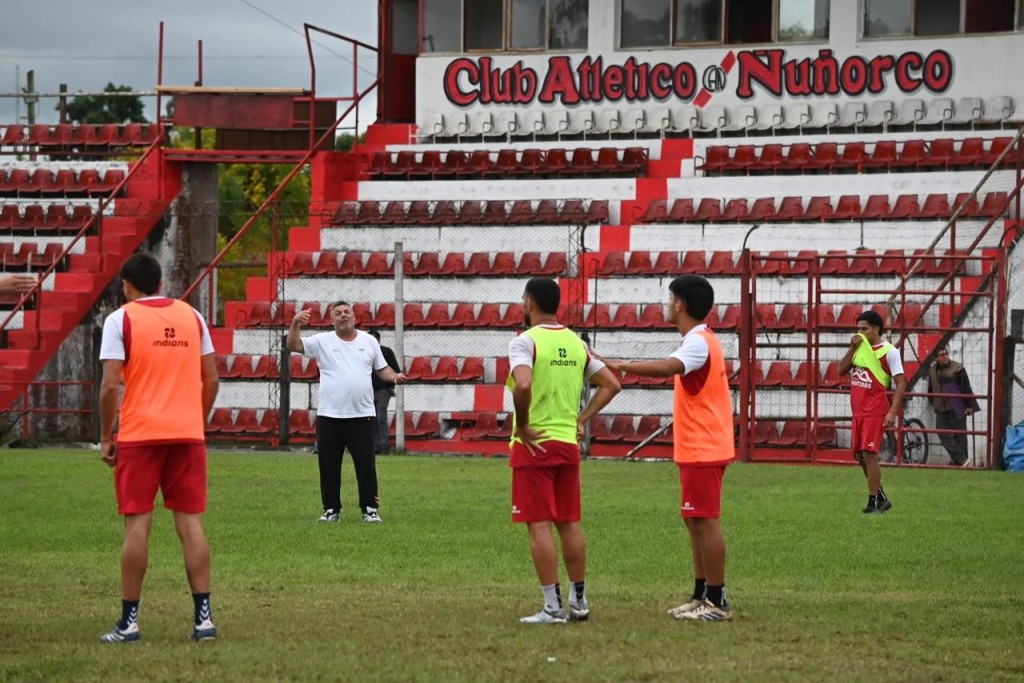 &Ntilde;U&Ntilde;ORCO DE VISITANTE, ANTE CLUB UNI&Oacute;N SIMOCA