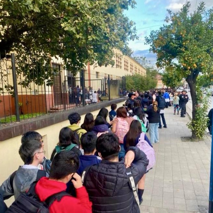 PROTOCOLO PREVENTIVO EN ESCUELAS MEDIAS, POR AMENAZAS DE TIROTEOS. 