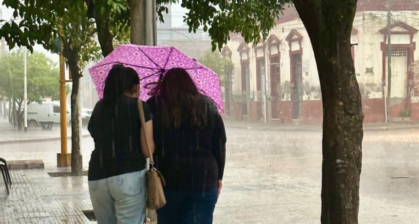 LUNES LLUVIOSO A LO LARGO DE LA JORNADA