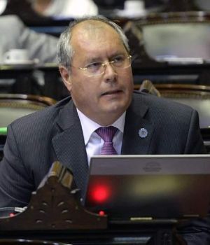 Murió el diputado Héctor Olivares
