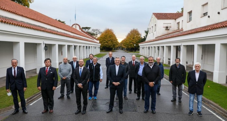 RENEGOCIACIÓN DE LA DEUDA: EL PRESIDENTE RECIBIÓ UN FUERTE RESPALDO DE EMPRESARIOS Y TRABAJADORES
