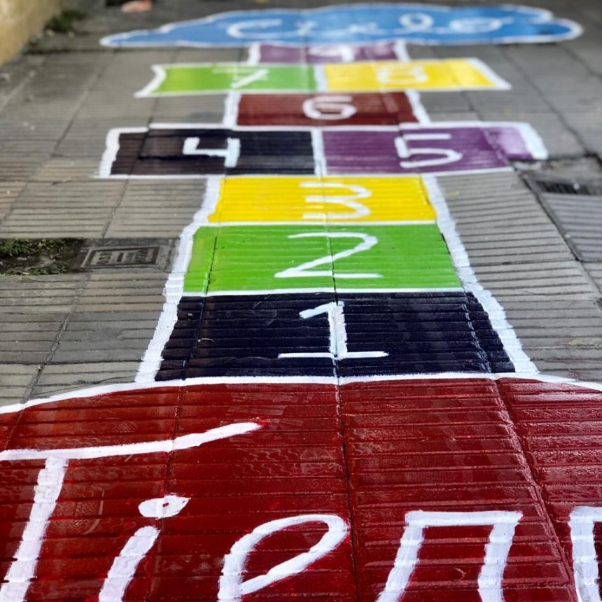 “JAMAS DEJES DE JUGAR” ESA ES LA CONSIGNA DE LA RAYUELA DE RADIO LA TEMPRANERA QUE YA ESTÁ RESTAURADA Y LISTISIMA!!
