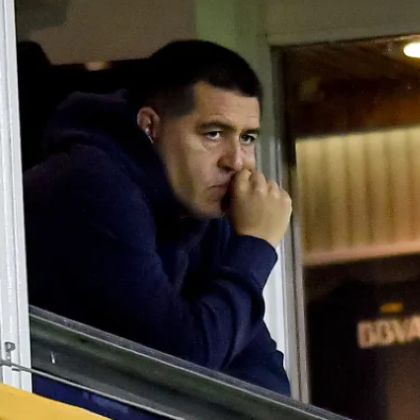 La reacción de Riquelme tras la eliminación de Boca ante Independiente y los insultos de los hinchas a la dirigencia