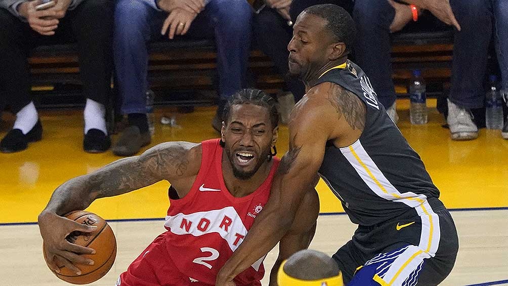 Toronto,de visitante, le ganó a Golden State y quedó al borde de la hazaña