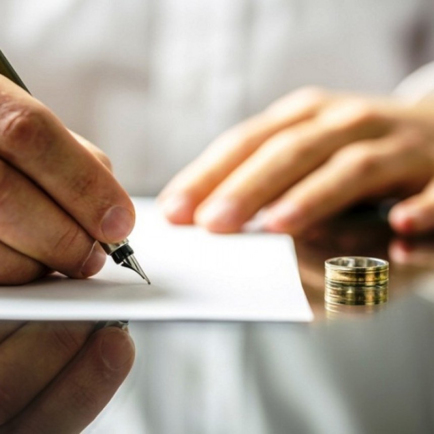 Menos casamientos, más uniones civiles y una cantidad estable de divorcios