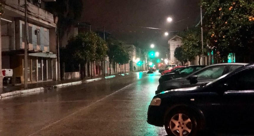 JUEVES LLUVIOSO Y SÚPER FRÍO EN MONTEROS 