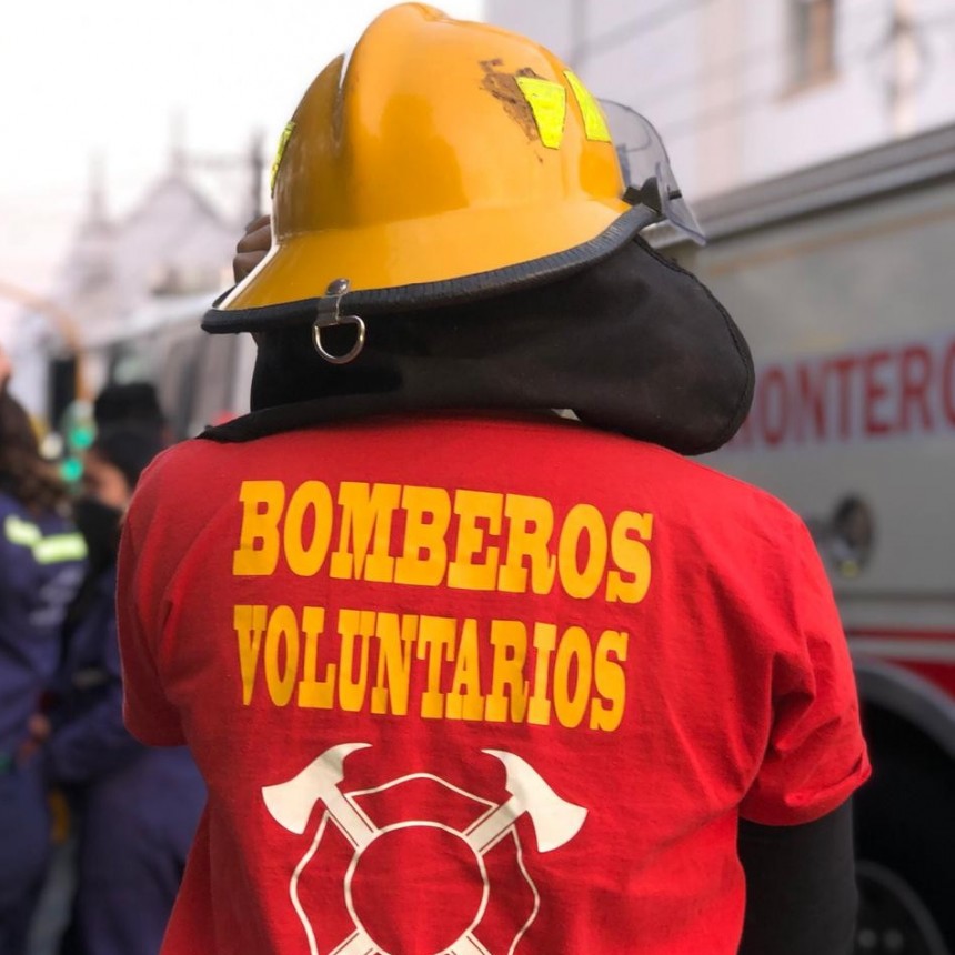 MONTEROS RECIBIÓ UN AUTOBOMBA PARA EL DESTACAMENTO DE BOMBEROS VOLUNTARIOS