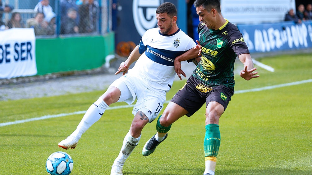 Diego, local en el clásico y visitante en La Boca