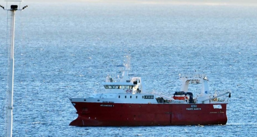 TODA LA TRIPULACIÓN DE UN PESQUERO, EN AISLAMIENTO FRENTE A LAS COSTAS DE PUERTO MADRYN