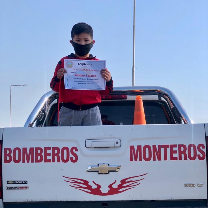SANTINO CON TAN SOLO 6 AÑOS LLAMÓ A LOS BOMBEROS Y EVITO UN SINIESTRO MAYOR