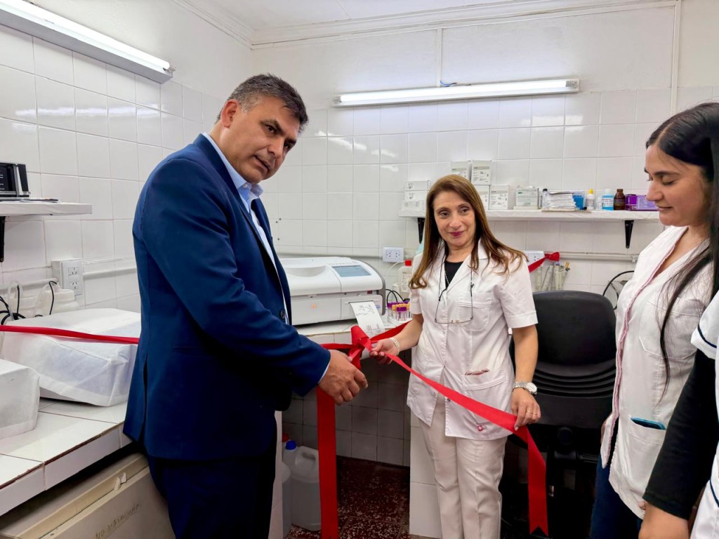 SANTA LUC&Iacute;A CUENTA CON UN AUTOANALIZADOR PARA LABORATORIO