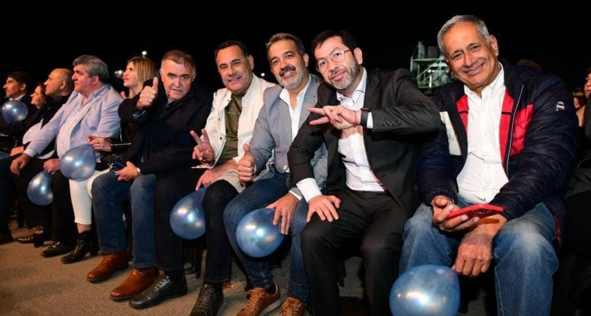 EL JEFE DE GABINETE NACIONAL, EL GOBERNADOR Y EL INTENDENTE ESTUVIERON EN LA NOCHE INAUGURAL DEL 57 FESTIVAL DE MONTEROS 