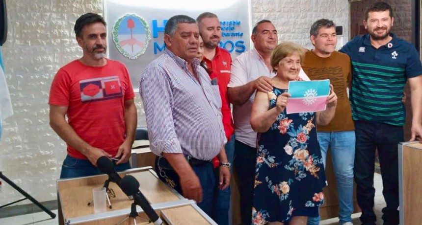 LAS MARGARITAS GANÓ EL CONCURSO POR LA BANDERA DE MONTEROS 
