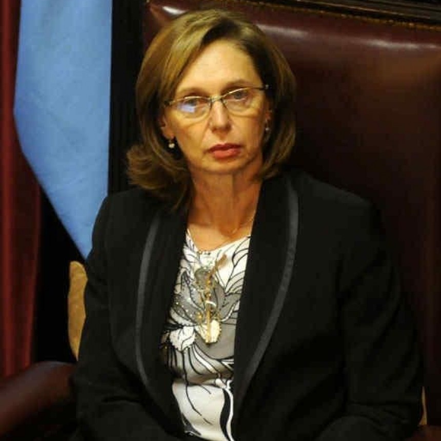 Beatriz Rojkés podría irse del país 