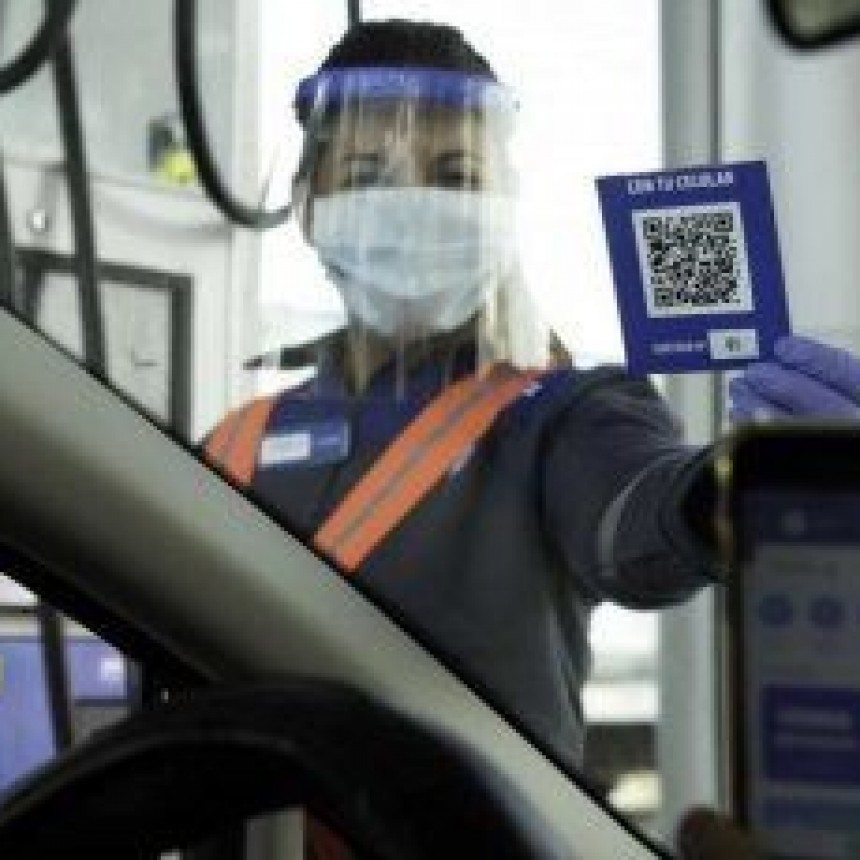 COMBUSTIBLES: YPF AUMENTA UN 2,5% SUS PRECIOS
