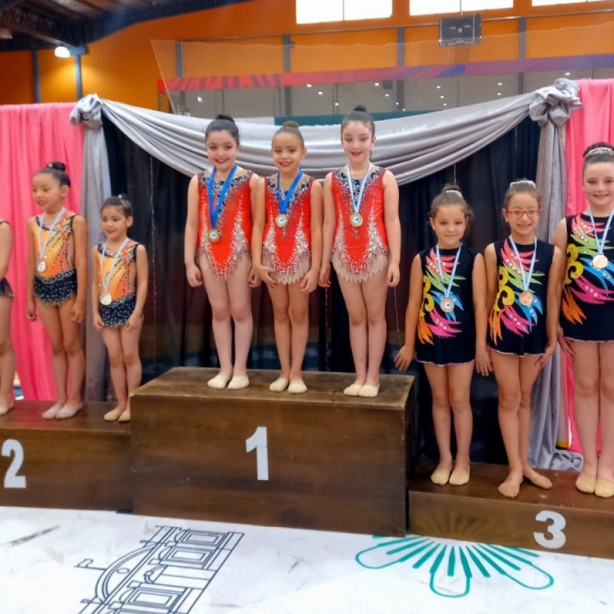 GIMANASIA RITMICA BELLATRIX, VUELVE CON PRIMER LUGAR Y UNA NOTABLE ACTUACION DE TODO EL EQUIPO