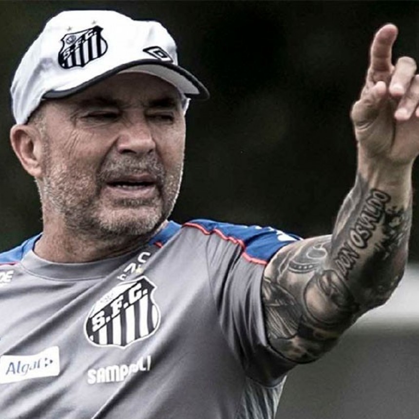 Sampaoli renunció a la dirección técnica del Santos y trató de mentiroso al presidente del club