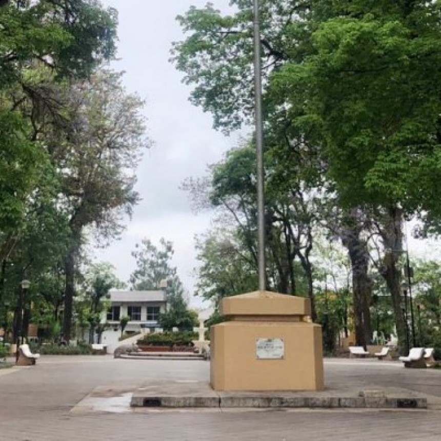 SE CONVIRTIÓ EN SEMIPEATONAL LAS CALLES ALREDEDOR DE LA PLAZA LOS FINES DE SEMANA                                                      